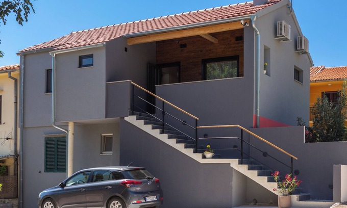Komiza Apartamento | Cozy 2-bedroom apartment in beautiful Komiža with private parking!