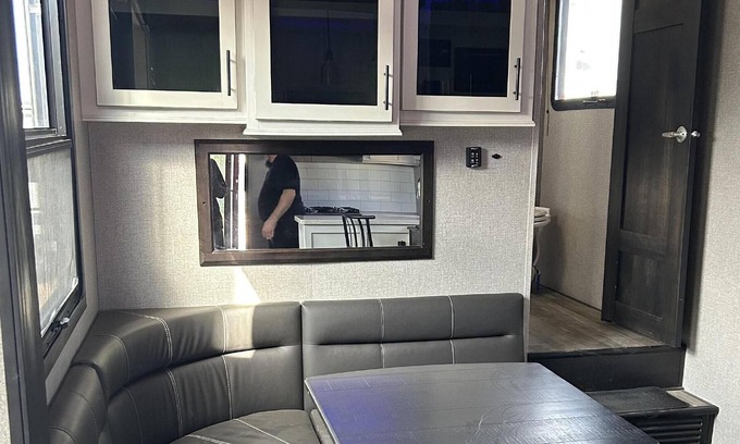 Ruidoso Downs Casa | Cozy 2-Bedroom Fifth Wheel Retreat with Outdoor Patio