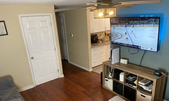 South End Casa | Cozy 2 bedroom near mall