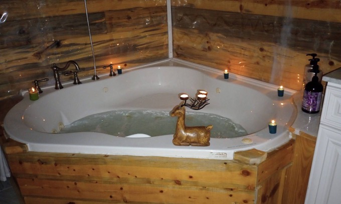 Signal Mountain Cabaña | Cozy 2BR Cottage with large Jacuzzi tub/shwer & starry night skys plus fast WIFI