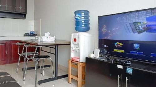 Cileunyi Apartamento | COZY 2BR Pinewood Apt Jatinagor