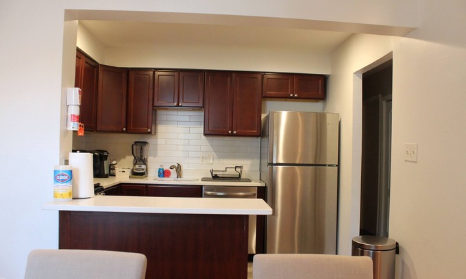 Nauck Apartamento | Cozy 3 Bedroom/Great Location