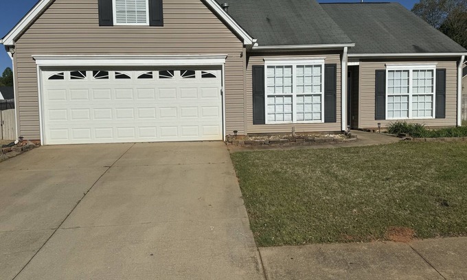Fairforest Casa | Cozy 3 bedroom w/bonus, just 3 mins from Upward Star Center, restaurant, shops