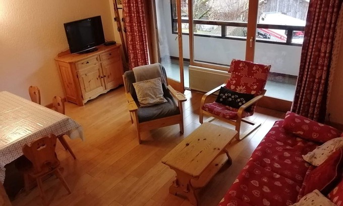 Saint-Jean-dʼAulps Apartamento | Dúplex acogedor de 3 piezas, cerca de pistas con piscina y parking