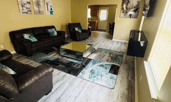 Valdosta Casa | Cozy 3bd 2ba home located in Valdosta Ga. MAFB, SGMC, VSU,VHS within 5 Mi