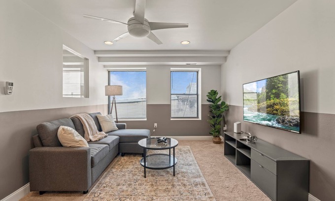 Old City Apartamento | Cozy 3BD | Old City | 3 Beds | Independence Hall