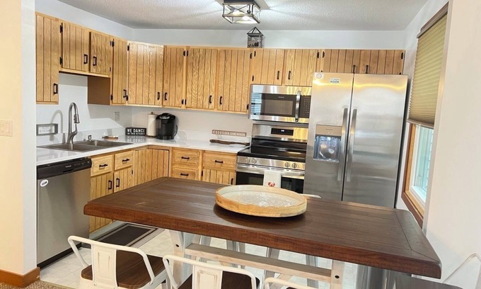 Bridgton Condominio | Cozy 4-bedroom condo-with shared access to the waterfront