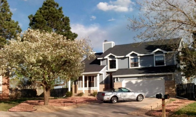 Cheyenne Meadows Casa | Cozy 5BR w/ Hot Tub, Gym, BBQ, Mountain Views, Near Shops & Attractions