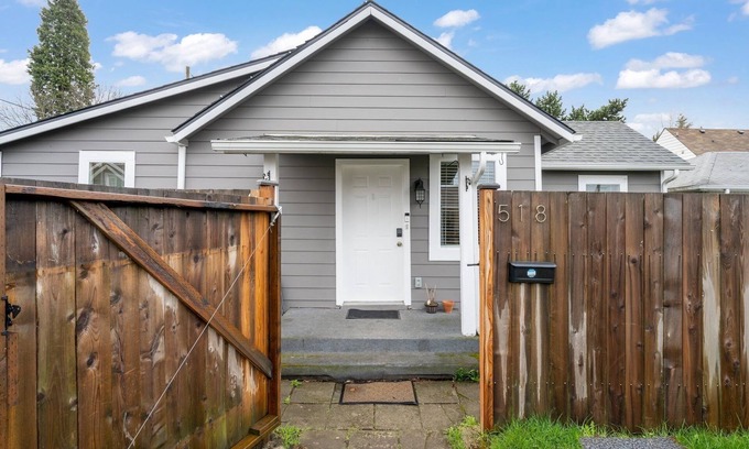 South Tacoma Casa | Cozy and 3 mins to Tacoma dome.