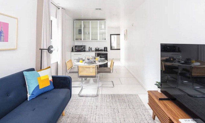 Tudor City Apartamento | Cozy and Chic Studio Loft in Midtown NYC! #302