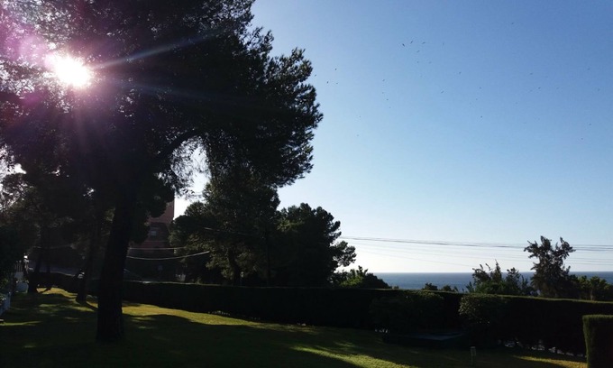 Urbanización Puerto de Estepona Apartamento | Acogedor y moderno, con vistas al mar Mediterráneo. Cerca de la playa, puerto y centro.