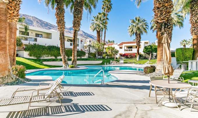 Canyon Corridor Condominio | Acogedor y espacioso condominio Cañón Granada en el sur de PS w / piscinas, balnearios y canchas de tenis!