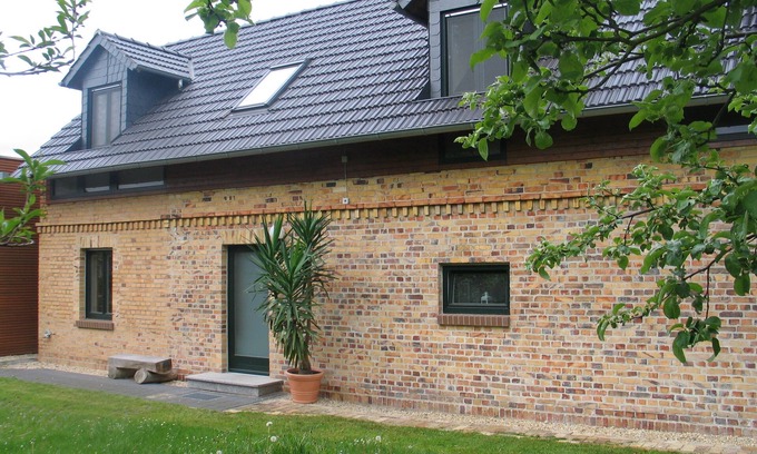 Halbendorf Condominio | Acogedor apartamento, cerca del lago con instalaciones de esquí acuático, muy buenos senderos para bicicletas.