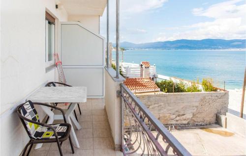 Slatine Apartamento | Cozy Apartment In Slatine With Wifi