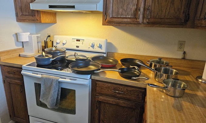 Rangely Apartamento | Cozy apartment on the western slope. Pet friendly.