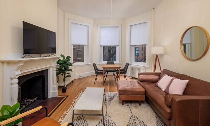 Back Bay West Apartamento | Cozy Back Bay | 1Br / 1Bth