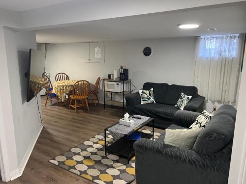 Richmond Hill Apartamento | Cozy basement 2 bedroom 2 bath with parking