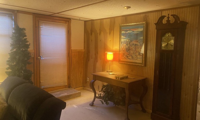 Aberdeen Casa | Cozy basement apartment