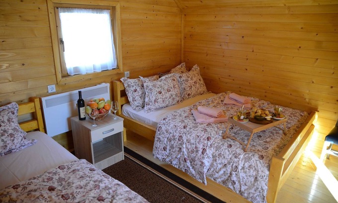 Montenegro Casa | Cozy Berane Stay - Comfort Cottage with balcony 3