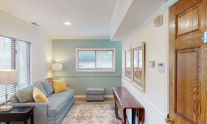 Bloomington Casa | Cozy Bloomington IU Campus Getaway for 2!