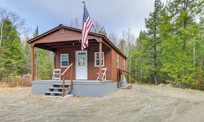 Brownville Cabina | Cozy Brownville Cabin: 2 Mi to Schoodic Lake!