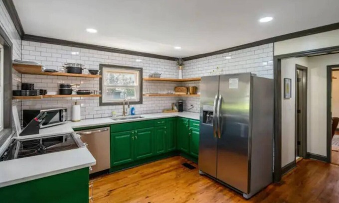 Belmont Historic District Casa | Cozy Bungalow in Historic Belmont, NC, close to downtown, Whitewater Center, etc