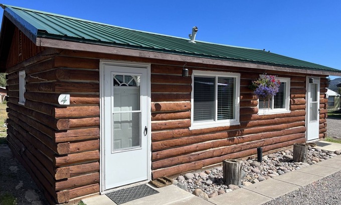South Fork Cabina | Cozy cabin #4 in mountains near Rio Grande River