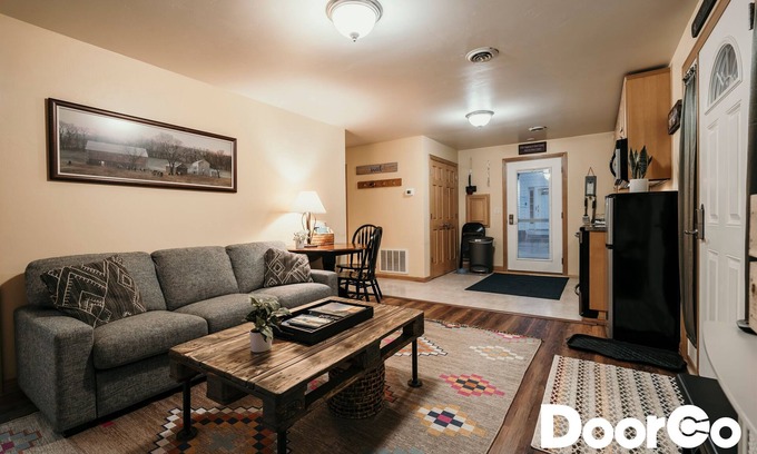 Fish Creek Cabaña | Cozy Cabin! Amazing Location in Fish Creek! Pool!