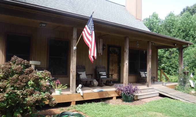 Seneca Cabina | Cozy Cabin close to Clemson