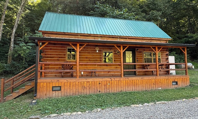 Borden Cabina | Cozy Cabin Escape in Borden, IN – Minutes from Louisville & Outdoor Trails