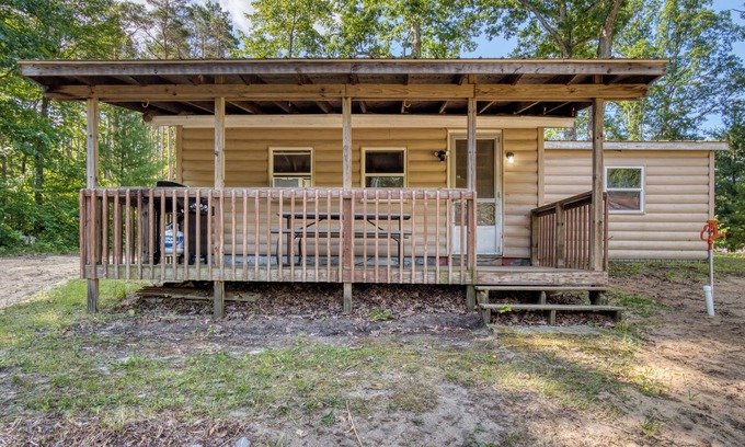 Fountain Cabina | Cozy cabin in charming Fountain with AC