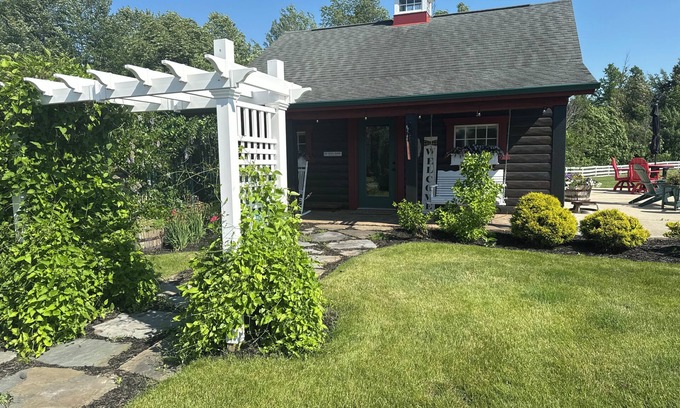 Clare Cabina | Cozy cabin in fantastic Clare! Once a horse barn now a rustic cabin!