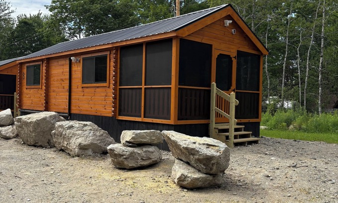 Trenton Cabina | Cozy cabin in lovely Trenton with WiFi, AC
