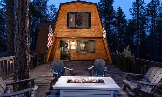 Williams Cabina | Cozy Cabin in the forest! One hour drive to the Grand Canyon South Entrance!