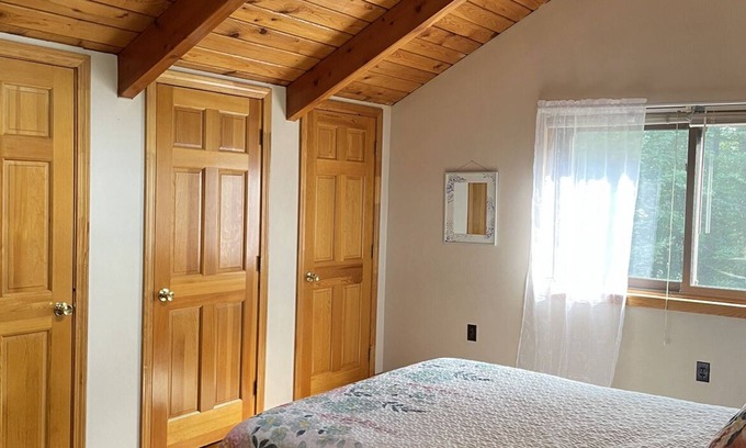 Eidelweiss Village Casa | Cozy Cabin in White Mountains of NH