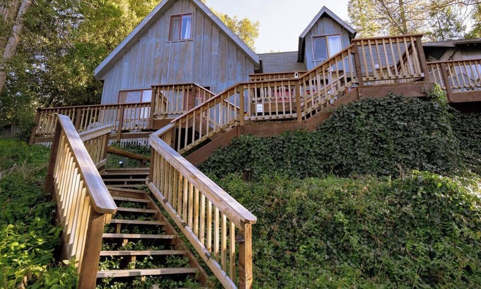 Oakhurst Casa | Cozy Cabin Near Yosemite & Corlieu Falls