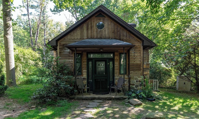 Rawley Springs Cabina | Cozy Cabin on the River