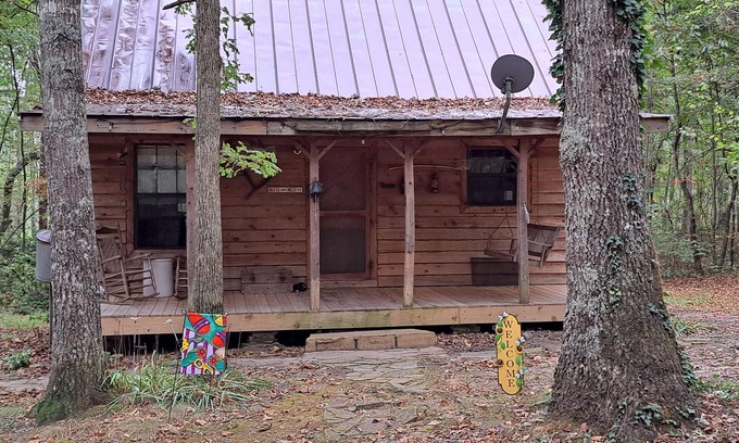 Crossville Cabina | Cozy Cabin