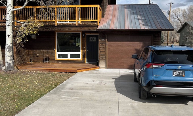 South Fork Cabina | Cozy Cabin with Hot Tub in South Fork, CO - STR 1083