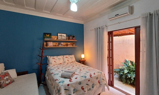 Pontal Apartamento | Acogedora Suite Caiçara con AC, TV y Wi-Fi a 300m del Centro Histórico de Paraty