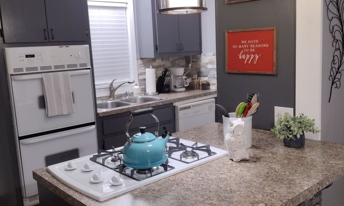 Lawton Casa | Cozy Casita in Lawton! Near Fort Sill! Perfect getaway for visitors!