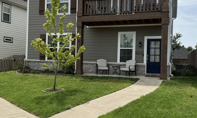 Bentonville - Fayetteville Casa | Cozy & Comfortable 3 Bedroom House Fantastic Location in NWA