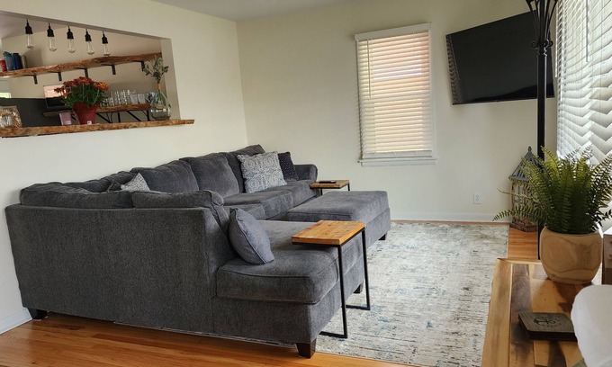 Bourbonnais Casa | Cozy Comfy