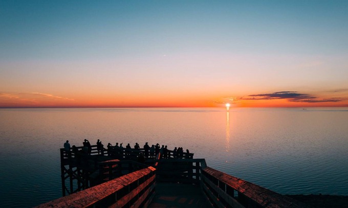 Acme Apartamento | ☀ Cozy-Contemporary Lake-View Studio @ The Shores