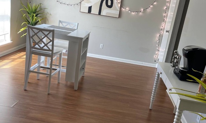 Jonesboro Apartamento | Cozy & Convenient 2BR Corporate Stay – Ideal for Relocation or Recovery