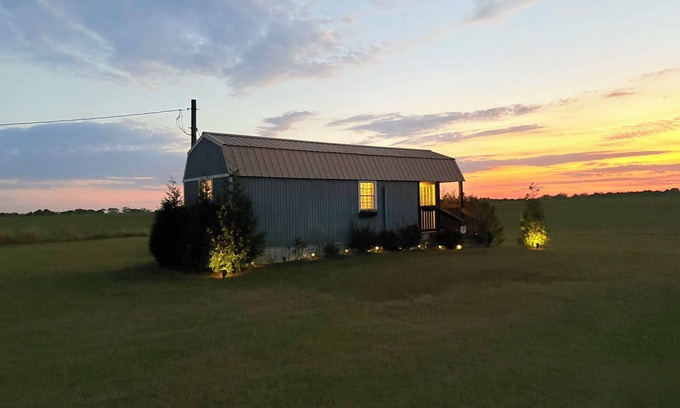 Slocomb Cabaña | Cozy Cottage in Slocomb