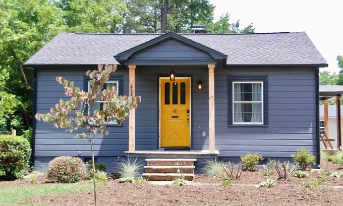 North Charlotte Cabaña | Cozy Cottage on Food Forest in the Heart of Charlotte!