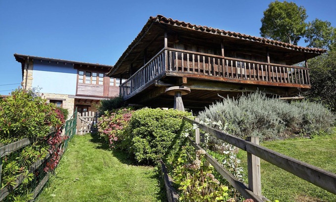Pruneda Apartamento | Acogedora casa de campo con piscina y terraza