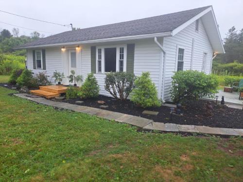 Mount Upton Apartamento | Cozy Country Cottage