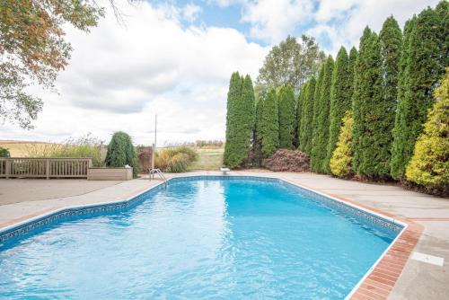 Gettysburg Casa | Cozy Cow Homestead with pool!